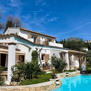 https://la-dolce-vita-opio.fr-provencehotel.com