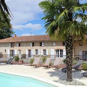 https://le-mas-de-briquepierre.midi-pyreneeshotels.com